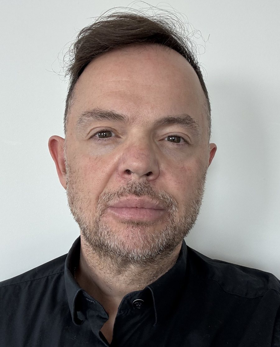 Portrait de Theo Giovanis